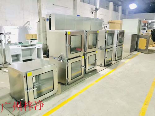 普通傳遞窗適用于對傳遞物品的衛(wèi)生要求不是特別高的場合，如一些非食品加工的工業(yè)環(huán)境。