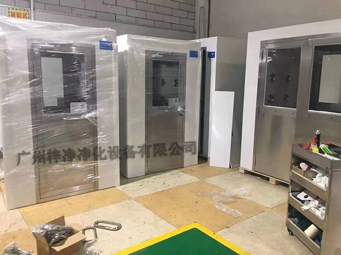 風(fēng)淋室的類型繁多，不同類型的風(fēng)淋室適用于不同的場(chǎng)合和需求